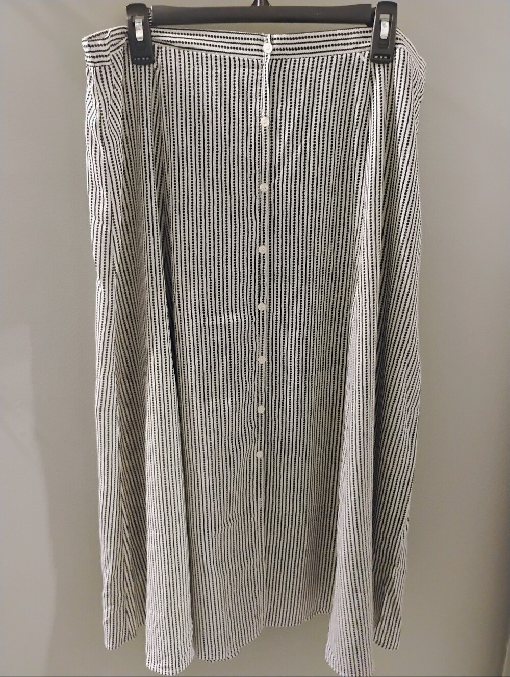 NWT $98 Max Studio Stripe White Black Midi Skirt Button Front